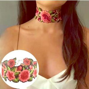 New flower choker! 🌺🌺🌺